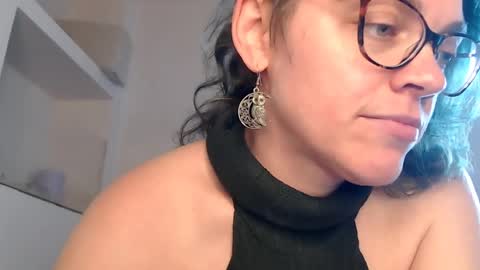 Sandra online show from April 7, 2026, 4:18 pm