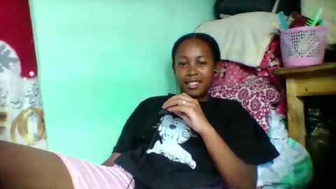 Snapshot of sandra1253099 chatting on October 28, 2025, 7:27 pm sandra1253099 online show from October 28, 2025, 7:27 pm