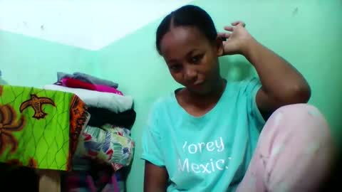 Snapshot of sandra1253099 chatting on November 7, 2025, 7:52 am sandra1253099 online show from November 7, 2025, 7:52 am