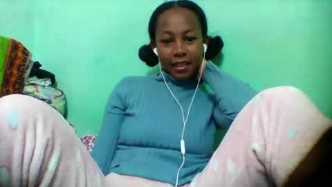 Snapshot of sandra1253099 chatting on December 2, 2025, 7:03 am sandra1253099 online show from December 2, 2025, 7:03 am