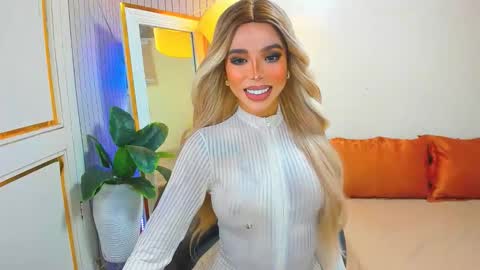 Sandra Hornball online show from December 17, 2025, 11:27 am