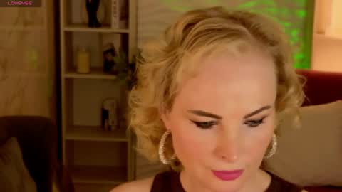 Sandra online show from April 19, 2026, 5:40 am