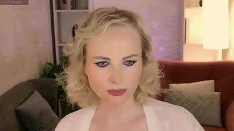 Snapshot of sandra_kind chatting on July 14, 2026, 5:23 am Sandra online show from July 14, 2026, 5:23 am