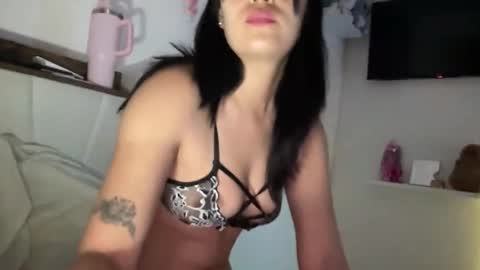 SANDRABREEZE online show from May 16, 2026, 5:48 am