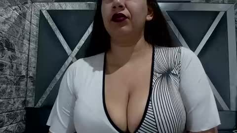 sandraclarkx69 online show from December 30, 2024, 11:04 am