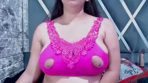 sandraclarkx69 online show from January 10, 2025, 3:16 pm