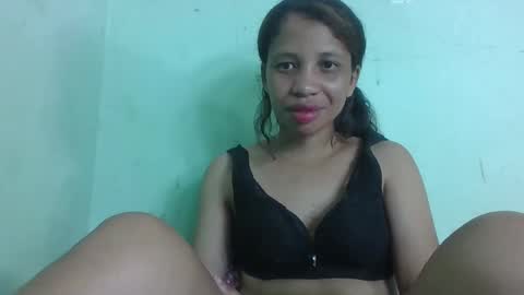 sandrinah788632 online show from May 3, 2026, 5:46 am