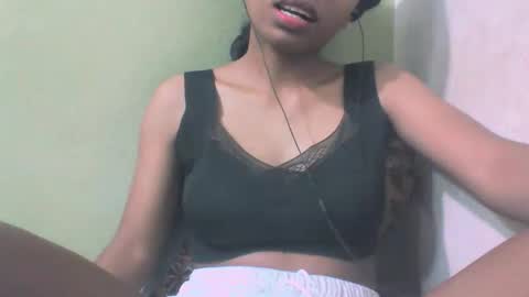 Snapshot of sandy735579 chatting on February 26, 2026, 7:40 am sandy735579 online show from February 26, 2026, 7:40 am