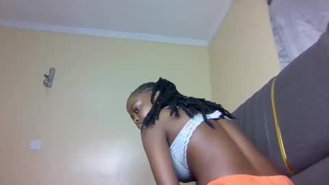 sandy online show from November 18, 2025, 12:38 am