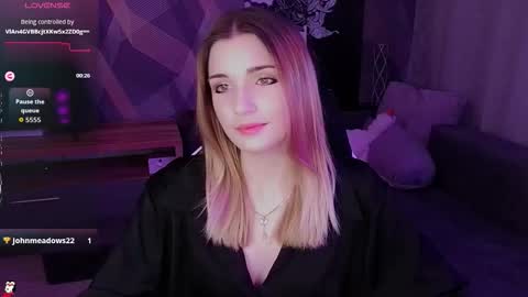 sandy_belle88 online show from November 22, 2025, 6:51 pm