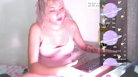 sandy_straw online show from November 13, 2025, 6:51 pm