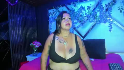 sandyadams_1 online show from November 23, 2025, 2:22 am