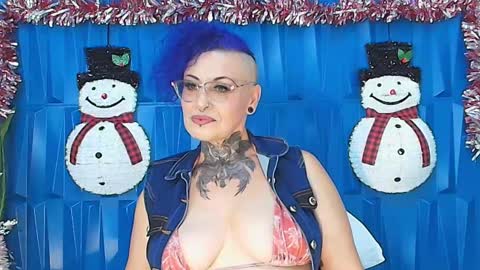 Sandy Rose online show from December 12, 2024, 5:48 pm