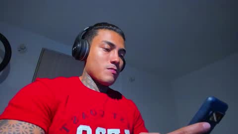 Santi Ferrer online show from March 17, 2026, 1:43 am