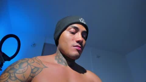 Santi Ferrer online show from May 12, 2026, 4:42 am