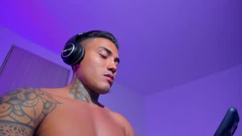 Santi Ferrer online show from May 17, 2026, 2:31 am