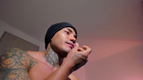 Santi Ferrer online show from May 25, 2026, 3:23 am