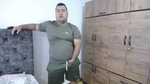 Snapshot of santi_hothot chatting on September 26, 2025, 4:00 pm Santiago online show from September 26, 2025, 4:00 pm