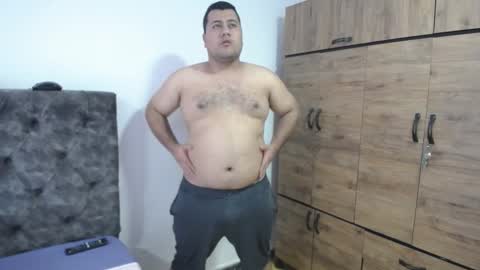 Snapshot of santi_hothot chatting on October 11, 2025, 7:12 pm Santiago online show from October 11, 2025, 7:12 pm