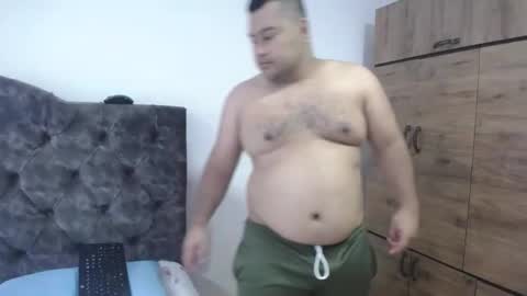 Snapshot of santi_hothot chatting on October 27, 2025, 7:29 pm Santiago online show from October 27, 2025, 7:29 pm