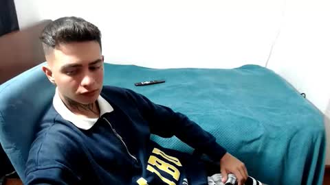 Snapshot of santi_ss chatting on September 25, 2025, 1:20 am santi_ss online show from September 25, 2025, 1:20 am