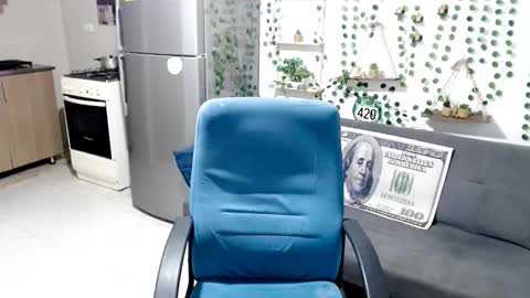 santi_ss online show from February 6, 2026, 1:21 am