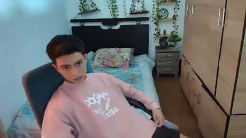 santi_ss online show from July 24, 2026, 2:26 pm