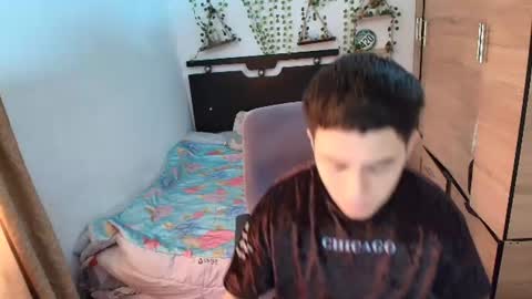 santi_ss online show from July 28, 2026, 1:21 pm