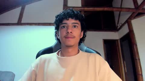 santi_twink19 online show from March 2, 2026, 5:08 am