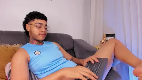 Santiago online show from November 11, 2025, 12:54 am