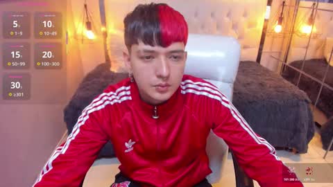 SANTIAGO  online show from March 27, 2026, 11:04 pm