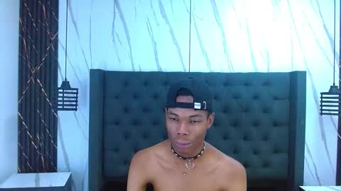 Snapshot of santiago_ortiz chatting on February 18, 2026, 10:06 pm Santiiiiii online show from February 18, 2026, 10:06 pm