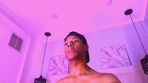 Snapshot of santiago_ortiz chatting on March 2, 2026, 6:15 pm Santiiiiii online show from March 2, 2026, 6:15 pm