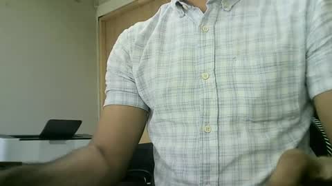 Snapshot of santiagooficial18 chatting on December 27, 2024, 7:57 pm Santiago online show from December 27, 2024, 7:57 pm