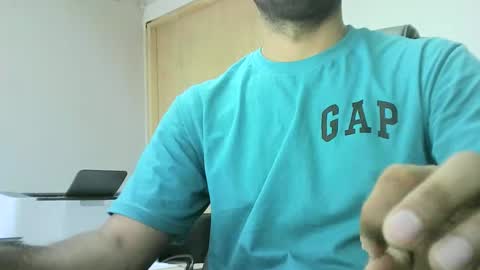 Snapshot of santiagooficial18 chatting on January 3, 2025, 6:57 pm Santiago online show from January 3, 2025, 6:57 pm