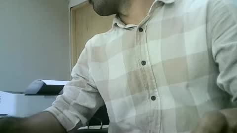 Snapshot of santiagooficial18 chatting on January 8, 2025, 7:03 pm Santiago online show from January 8, 2025, 7:03 pm