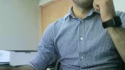 Snapshot of santiagooficial18 chatting on January 13, 2025, 5:55 pm Santiago online show from January 13, 2025, 5:55 pm