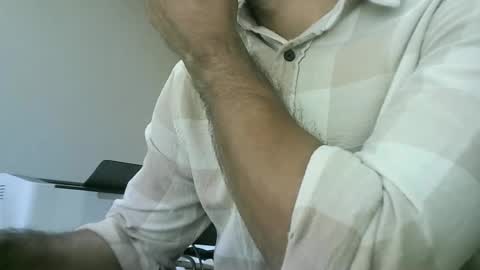 Snapshot of santiagooficial18 chatting on March 12, 2025, 6:00 pm Santiago online show from March 12, 2025, 6:00 pm