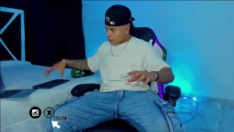 Santi Reyes online show from March 11, 2025, 8:20 am