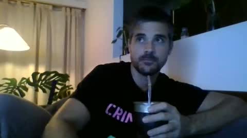 Nalguitas online show from May 8, 2026, 11:32 pm