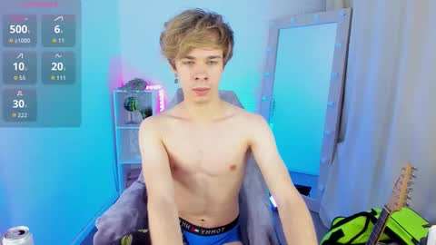 Santo online show from September 22, 2025, 8:44 pm