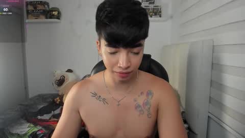 Snapshot of santy7u7 chatting on February 22, 2026, 1:42 pm Mr. Santiago online show from February 22, 2026, 1:42 pm