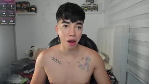 Snapshot of santy7u7 chatting on February 24, 2026, 1:31 pm Mr. Santiago online show from February 24, 2026, 1:31 pm