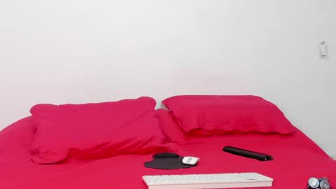 santy_of1 online show from May 27, 2026, 3:09 pm