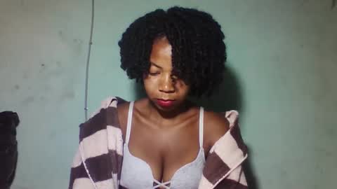 sanyah0123 online show from January 15, 2026, 6:51 am