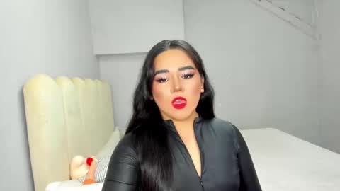 sanyaluxx online show from April 12, 2026, 4:50 am