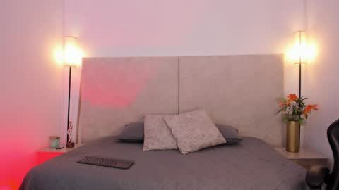 Saori  online show from April 21, 2026, 12:00 pm