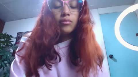 Snapshot of saphiire_ chatting on February 6, 2026, 1:36 pm saphi online show from February 6, 2026, 1:36 pm