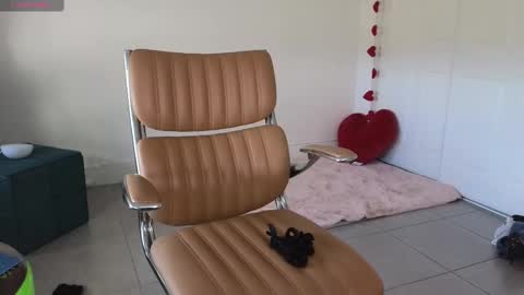 sapphir3xoxo online show from February 5, 2025, 3:31 pm