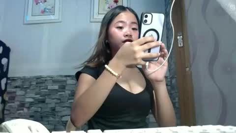 Snapshot of sapphire_amora chatting on November 6, 2025, 8:04 am sapphire_amora online show from November 6, 2025, 8:04 am